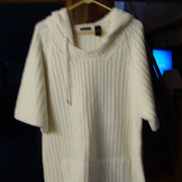 Women's Moda Sweater - Picture 1 of 2